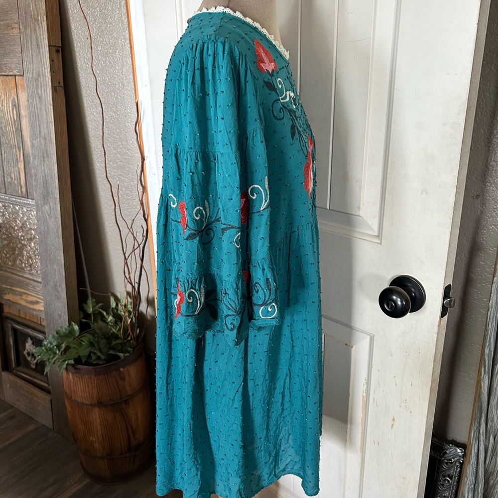 Dress - Picture 4 of 5